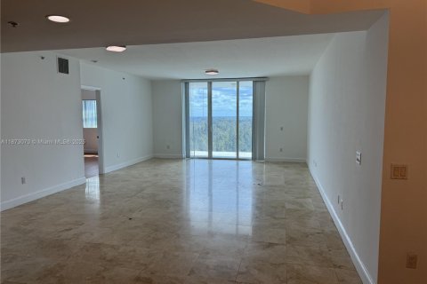 Appartement à louer à North Miami, Floride: 2 chambres, 161.93 m2 № 1924595 - photo 3