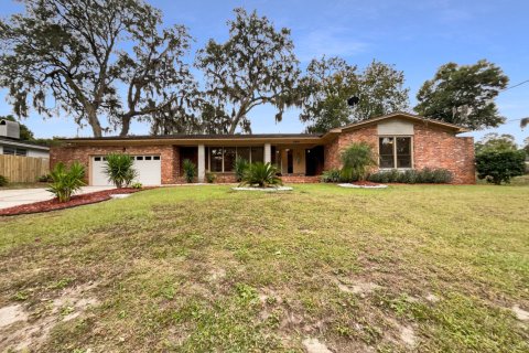 House in Jacksonville, Florida 3 bedrooms, 188.68 sq.m. № 843325 - photo 1