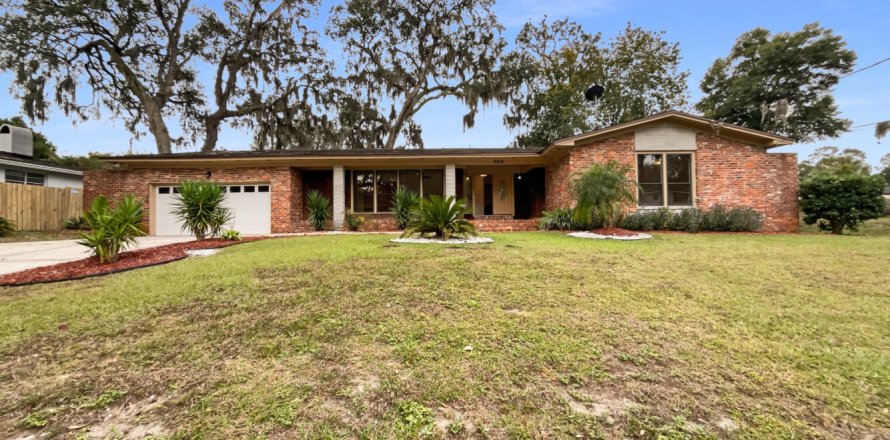 House in Jacksonville, Florida 3 bedrooms, 188.68 sq.m. № 843325