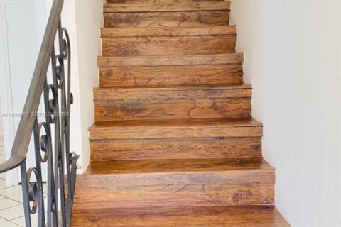 Снять в аренду таунхаус в Лодерхилл, Флорида 2 спальни, 94.76м2, № 1996479 - фото 18