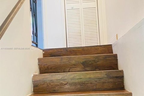 Снять в аренду таунхаус в Лодерхилл, Флорида 2 спальни, 94.76м2, № 1996479 - фото 19