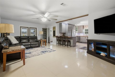 Villa ou maison à vendre à Fruitland Park, Floride: 3 chambres, 138.42 m2 № 2352255 - photo 9