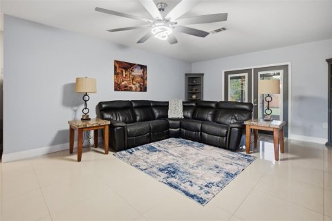 Villa ou maison à vendre à Fruitland Park, Floride: 3 chambres, 138.42 m2 № 2352255 - photo 18