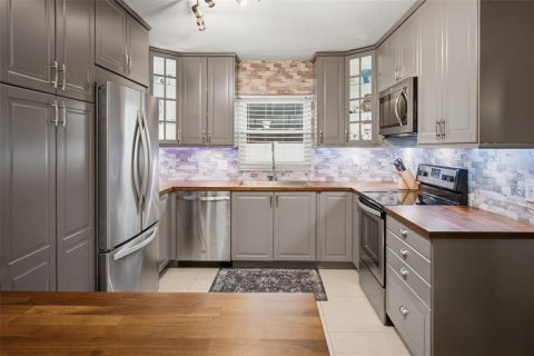 Villa ou maison à vendre à Fruitland Park, Floride: 3 chambres, 138.42 m2 № 2352255 - photo 7