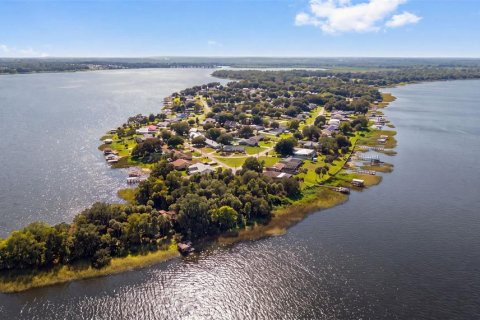 Villa ou maison à vendre à Fruitland Park, Floride: 3 chambres, 138.42 m2 № 2352255 - photo 29