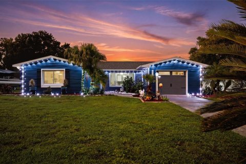 Villa ou maison à vendre à Fruitland Park, Floride: 3 chambres, 138.42 m2 № 2352255 - photo 2