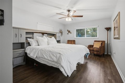 Villa ou maison à vendre à Fruitland Park, Floride: 3 chambres, 138.42 m2 № 2352255 - photo 12