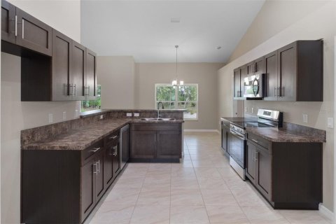 Villa ou maison à vendre à Weeki Wachee, Floride: 4 chambres, 196.95 m2 № 1816194 - photo 20