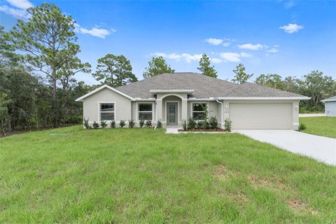 Villa ou maison à vendre à Weeki Wachee, Floride: 4 chambres, 196.95 m2 № 1816194 - photo 1