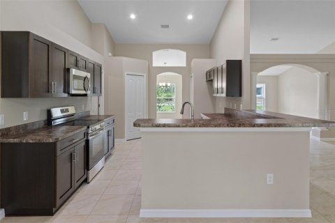 Villa ou maison à vendre à Weeki Wachee, Floride: 4 chambres, 196.95 m2 № 1816194 - photo 15
