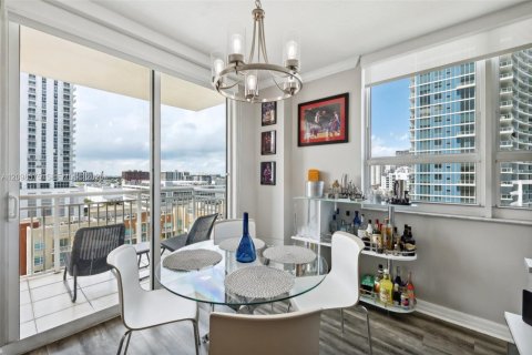 Copropriété à louer à Miami, Floride: 2 chambres, 107.77 m2 № 2402117 - photo 16