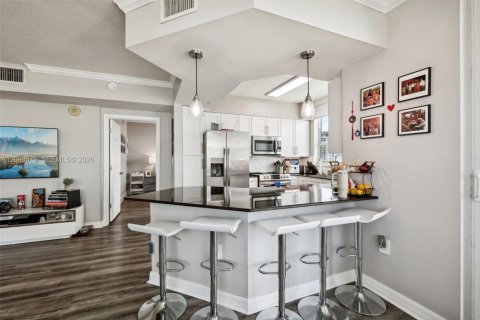 Copropriété à louer à Miami, Floride: 2 chambres, 107.77 m2 № 2402117 - photo 11