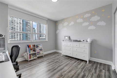 Copropriété à louer à Miami, Floride: 2 chambres, 107.77 m2 № 2402117 - photo 17