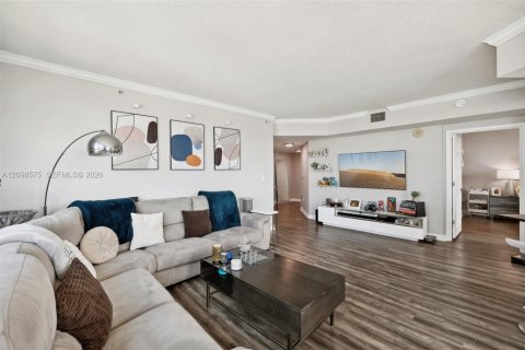 Copropriété à louer à Miami, Floride: 2 chambres, 107.77 m2 № 2402117 - photo 5