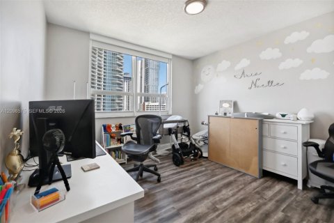 Copropriété à louer à Miami, Floride: 2 chambres, 107.77 m2 № 2402117 - photo 25