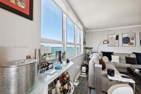 Copropriété à louer à Miami, Floride: 2 chambres, 107.77 m2 № 2402117 - photo 6