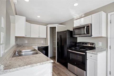 Villa ou maison à vendre à Kissimmee, Floride: 4 chambres, 177.54 m2 № 1570142 - photo 9