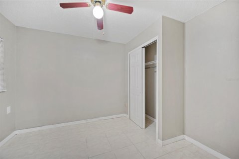 Villa ou maison à vendre à Kissimmee, Floride: 4 chambres, 177.54 m2 № 1570142 - photo 14