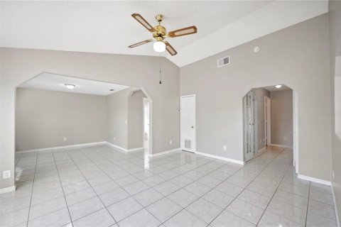 Villa ou maison à vendre à Kissimmee, Floride: 4 chambres, 177.54 m2 № 1570142 - photo 3