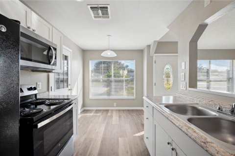 Villa ou maison à vendre à Kissimmee, Floride: 4 chambres, 177.54 m2 № 1570142 - photo 11