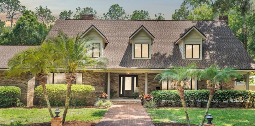 House in Lakeland, Florida 5 bedrooms, 416.11 sq.m. № 1747703
