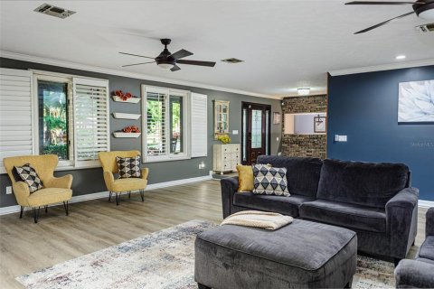 House in Lakeland, Florida 5 bedrooms, 416.11 sq.m. № 1747703 - photo 10
