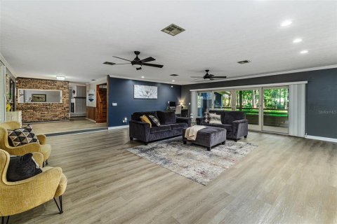 House in Lakeland, Florida 5 bedrooms, 416.11 sq.m. № 1747703 - photo 11