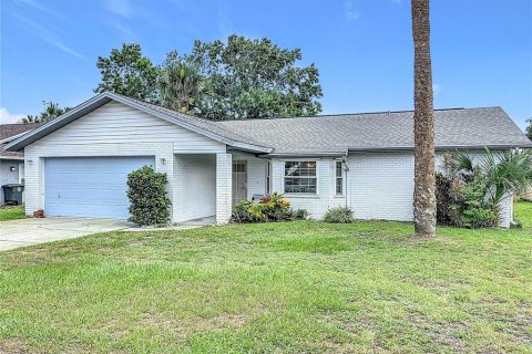 Casa en venta en Daytona Beach, Florida, 3 dormitorios, 125.98 m2 № 1908833 - foto 1