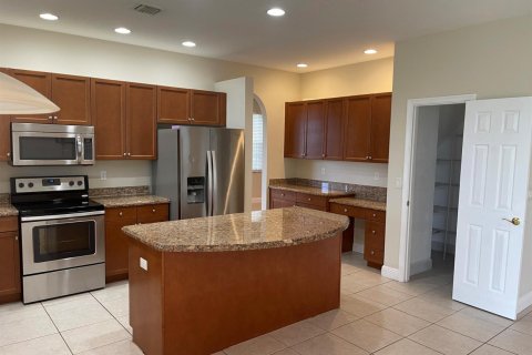 House in Wellington, Florida 5 bedrooms, 289.67 sq.m. № 2185066 - photo 13