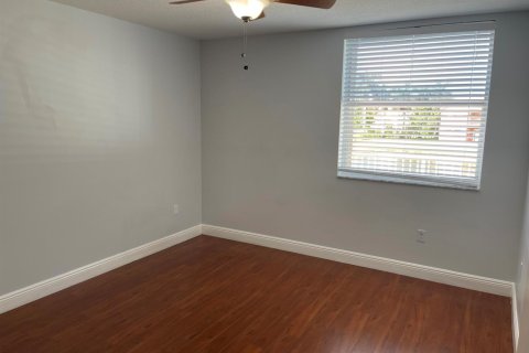 House in Wellington, Florida 5 bedrooms, 289.67 sq.m. № 2185066 - photo 22