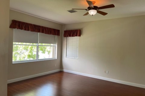 House in Wellington, Florida 5 bedrooms, 289.67 sq.m. № 2185066 - photo 17