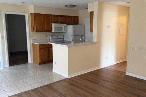 Condo in Orlando, Florida, 2 bedrooms  № 1848141 - photo 2