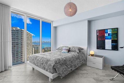 Condo in North Bay Village, Florida, 2 bedrooms  № 1861187 - photo 27