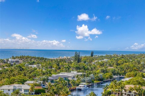 Condominio en venta en Hallandale Beach, Florida, 2 dormitorios, 106.37 m2 № 2034452 - foto 24