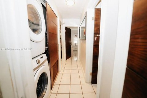 Copropriété à vendre à Hialeah, Floride: 2 chambres, 84.54 m2 № 2018299 - photo 8