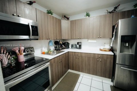 Copropriété à vendre à Hialeah, Floride: 2 chambres, 84.54 m2 № 2018299 - photo 18