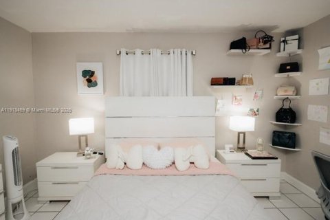 Copropriété à vendre à Hialeah, Floride: 2 chambres, 84.54 m2 № 2018299 - photo 16