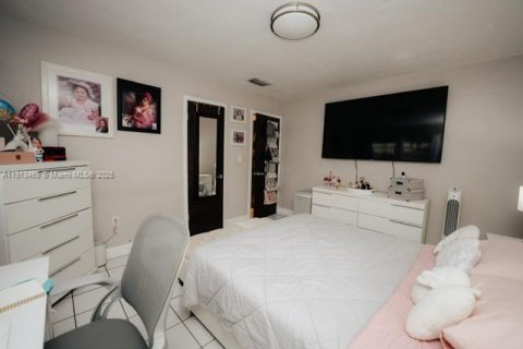 Copropriété à vendre à Hialeah, Floride: 2 chambres, 84.54 m2 № 2018299 - photo 15