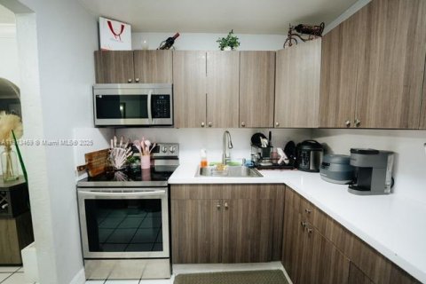 Copropriété à vendre à Hialeah, Floride: 2 chambres, 84.54 m2 № 2018299 - photo 19