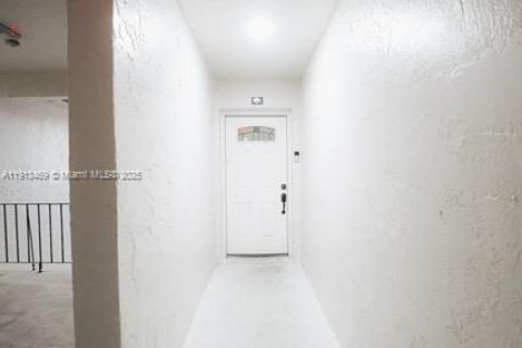 Copropriété à vendre à Hialeah, Floride: 2 chambres, 84.54 m2 № 2018299 - photo 3