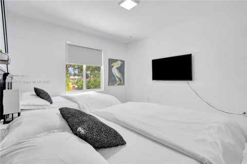 House in Cutler Bay, Florida 5 bedrooms, 208.66 sq.m. № 1814670 - photo 30