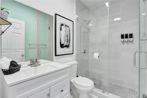 House in Cutler Bay, Florida 5 bedrooms, 208.66 sq.m. № 1814670 - photo 23