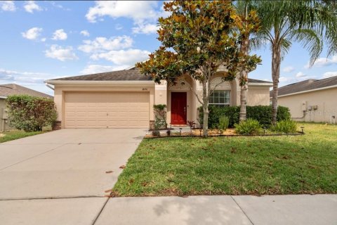 House in Hudson, Florida 4 bedrooms, 190.73 sq.m. № 1677786 - photo 1