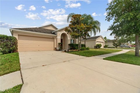 House in Hudson, Florida 4 bedrooms, 190.73 sq.m. № 1677786 - photo 4