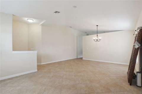 House in Hudson, Florida 4 bedrooms, 190.73 sq.m. № 1677786 - photo 12