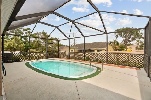 House in Hudson, Florida 4 bedrooms, 190.73 sq.m. № 1677786 - photo 3