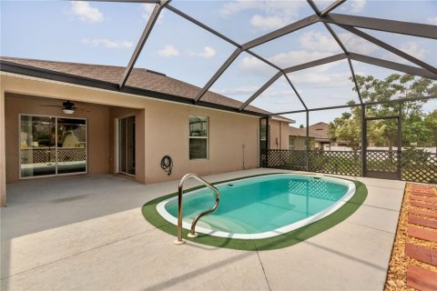 House in Hudson, Florida 4 bedrooms, 190.73 sq.m. № 1677786 - photo 26