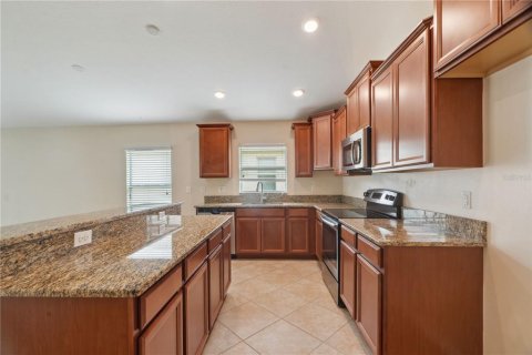 House in Hudson, Florida 4 bedrooms, 190.73 sq.m. № 1677786 - photo 16