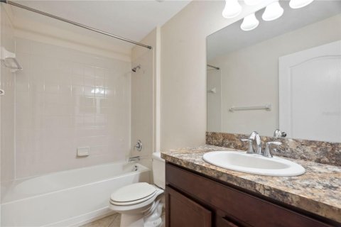House in Hudson, Florida 4 bedrooms, 190.73 sq.m. № 1677786 - photo 21