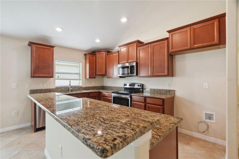 House in Hudson, Florida 4 bedrooms, 190.73 sq.m. № 1677786 - photo 13